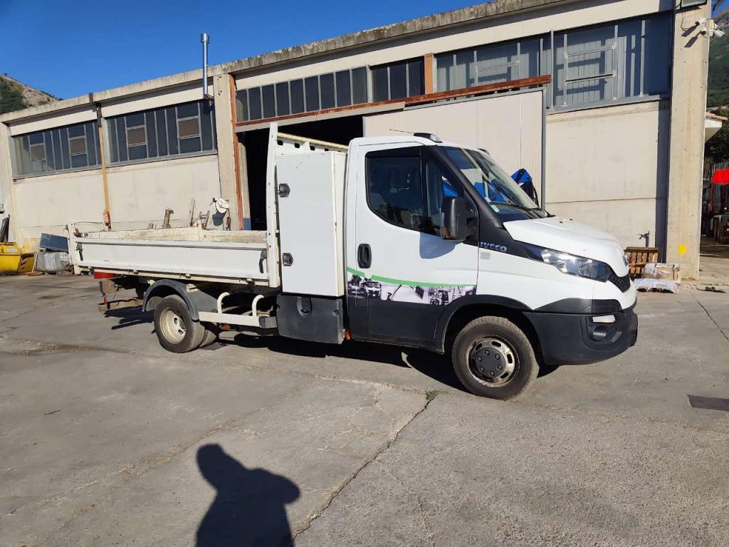 Iveco DAILY 35-150 Photo 7