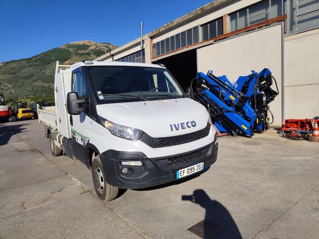Iveco DAILY 35-150 Photo 9