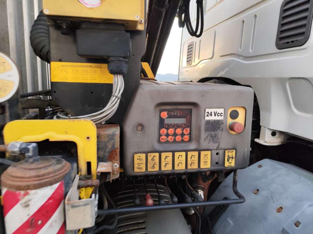 Iveco EUROCARGO 180E25K Photo 10
