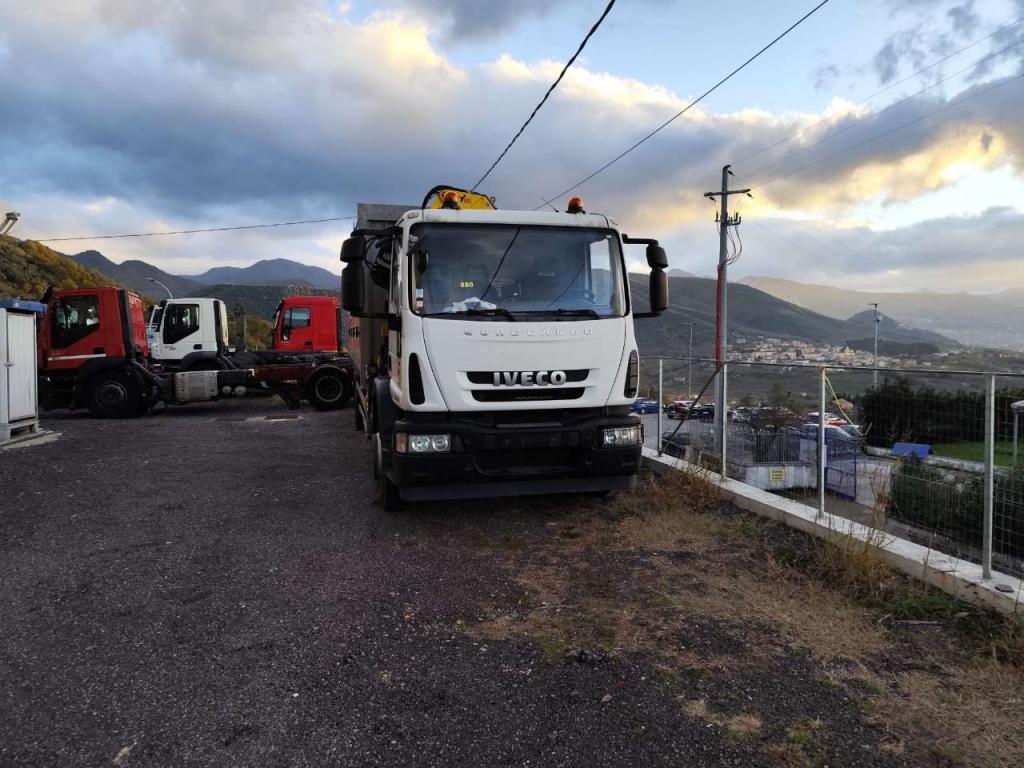 Iveco EUROCARGO 180E25K Photo 25