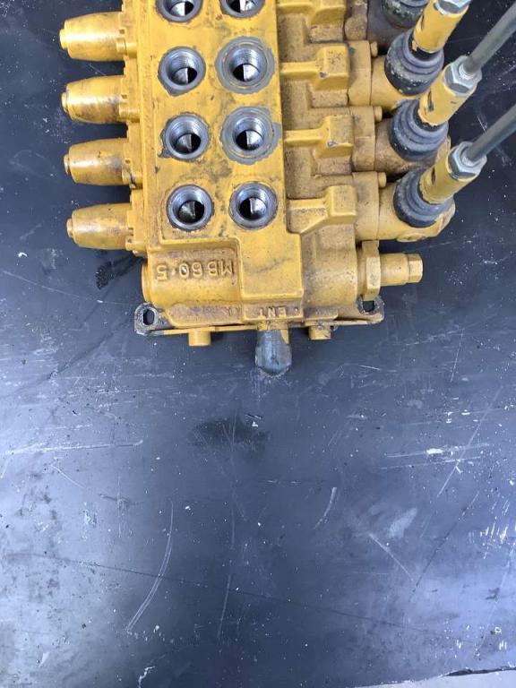 Distributeur hydraulique Photo 5