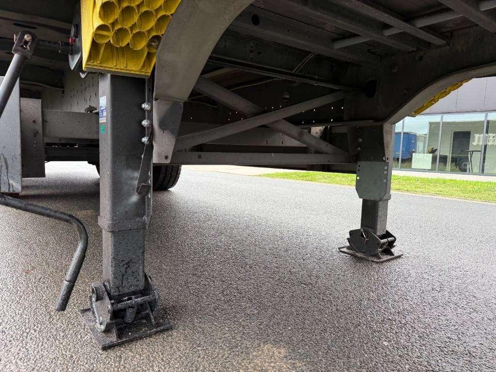 Schmitz Cargobull SCB*S3T Drankentrailer / 3 Axles / Speed Curtain Photo 12