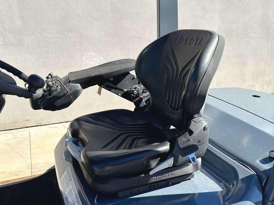 Toyota 02-8FDF30 Photo 9
