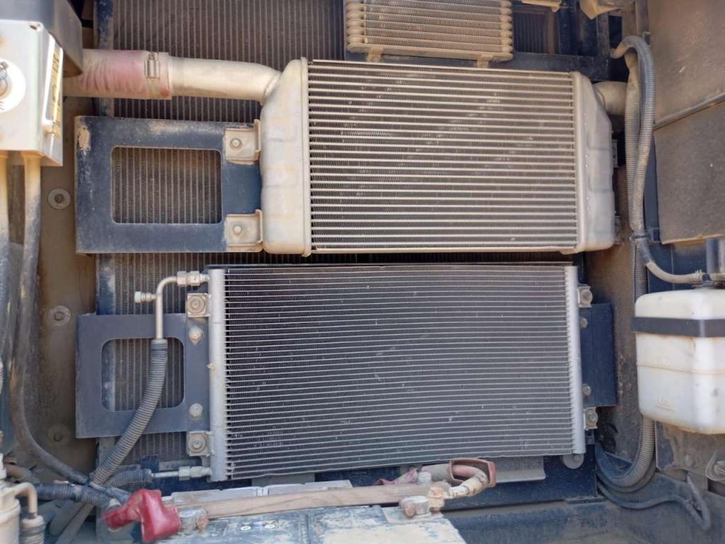 Case CX230C-NHD Photo 13