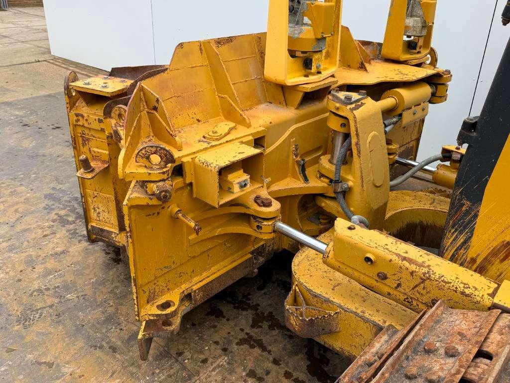 Caterpillar D6K XL - German Machine / Folding Blade / Ripper Photo 17