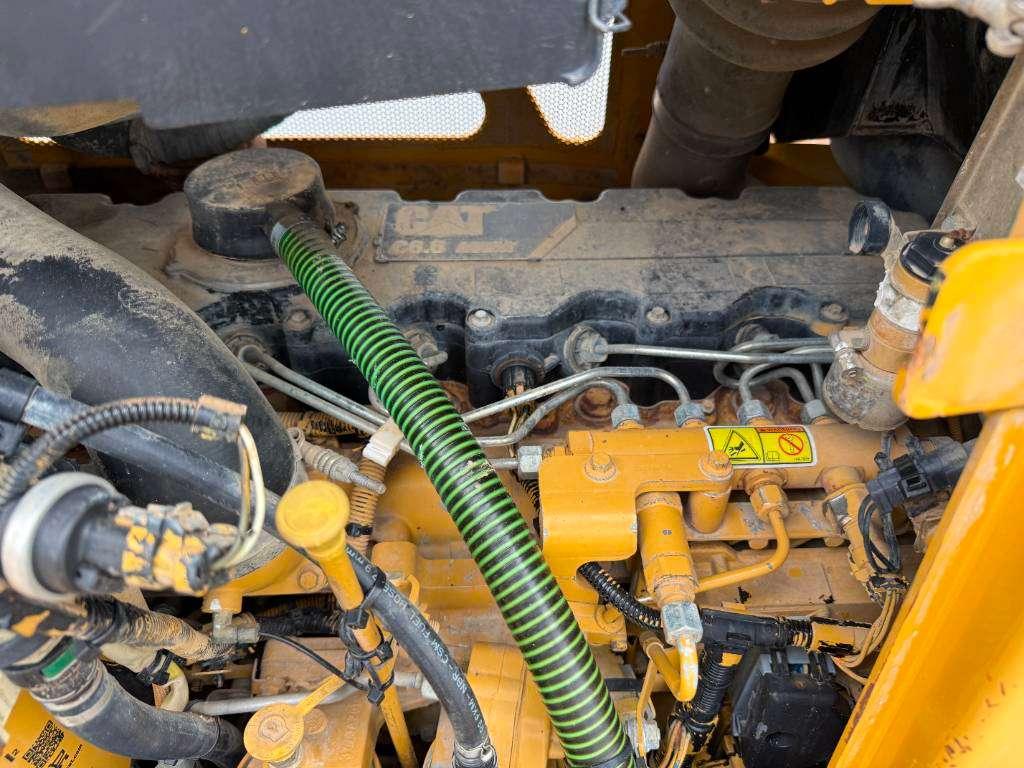 Caterpillar D6K XL - German Machine / Folding Blade / Ripper Photo 29