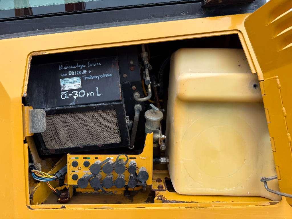 Caterpillar D6K XL - German Machine / Folding Blade / Ripper Photo 30