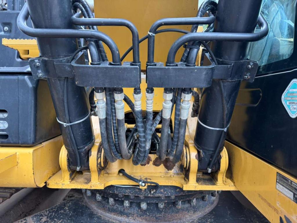 Caterpillar 320EL Photo 24