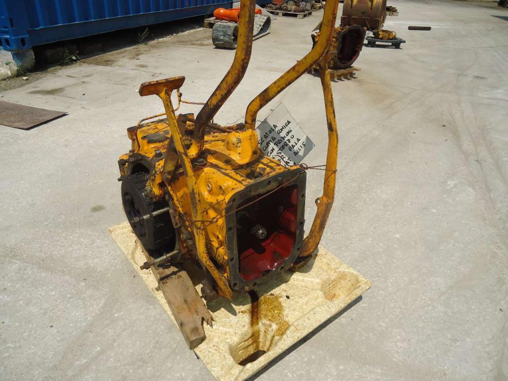 Boîtier avec engrenage conique et embrayages de direction pour Fiat Allis FL4C-D-L Photo 1