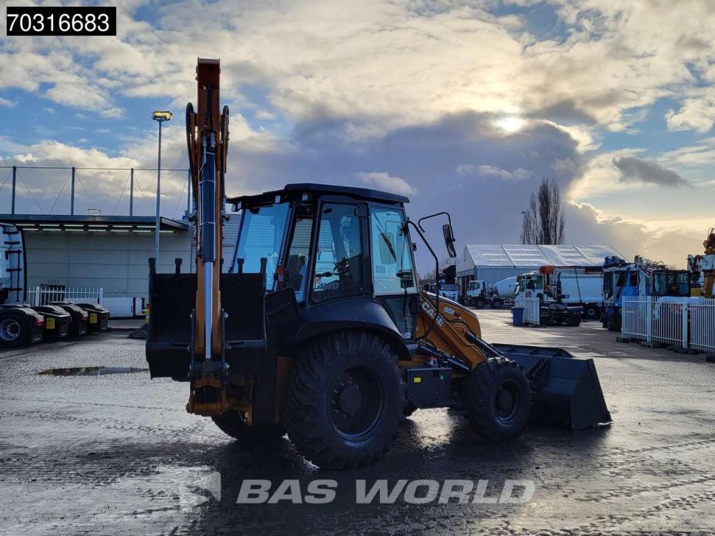 Case 851 NX A/C - 4WD - Central Pivot Photo 11