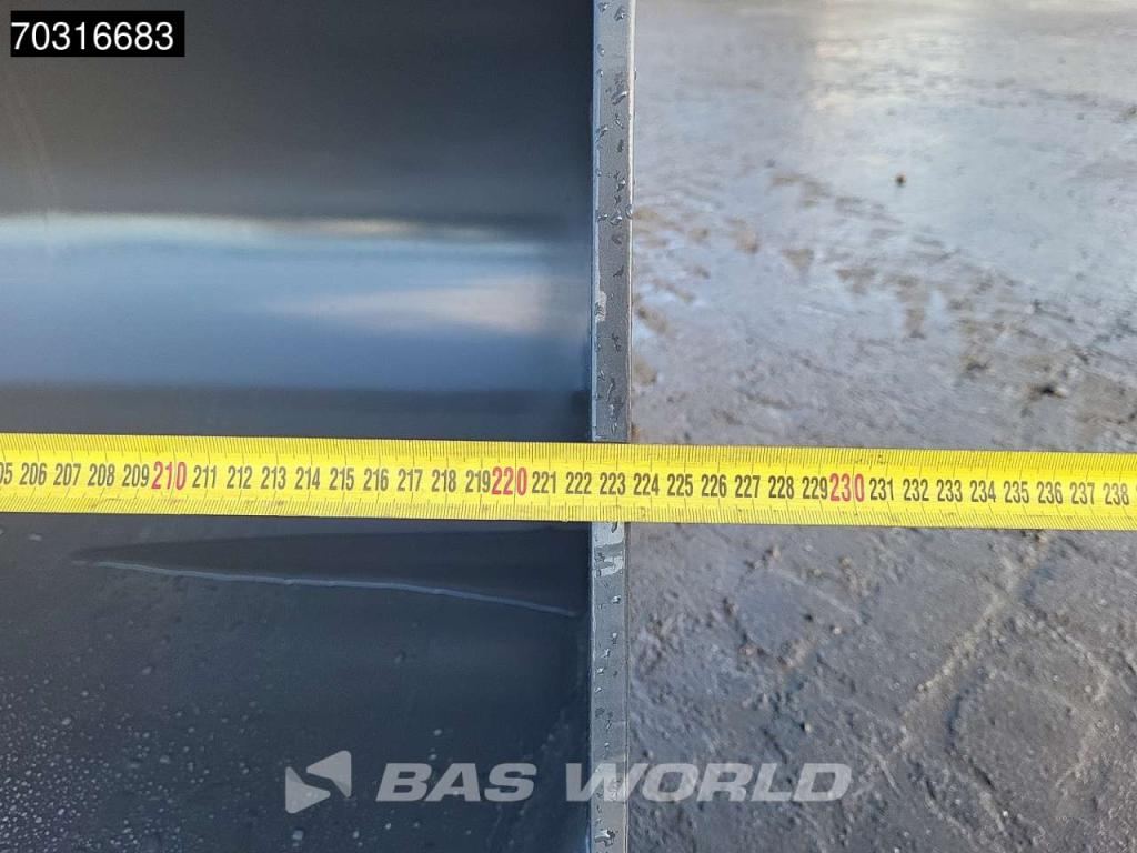 Case 851 NX A/C - 4WD - Central Pivot Photo 30