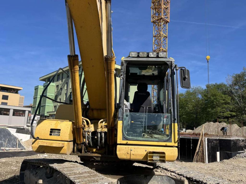 Komatsu PC210NLC-8 Photo 4
