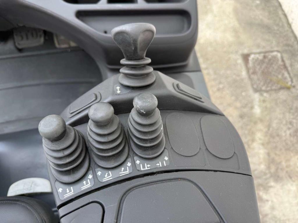 Linde E25-01 Photo 12