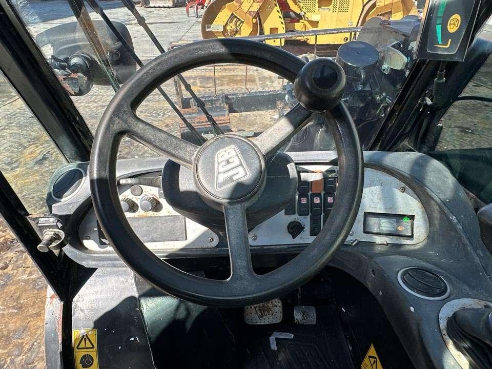 JCB 515-40 TH 4X4 Photo 16