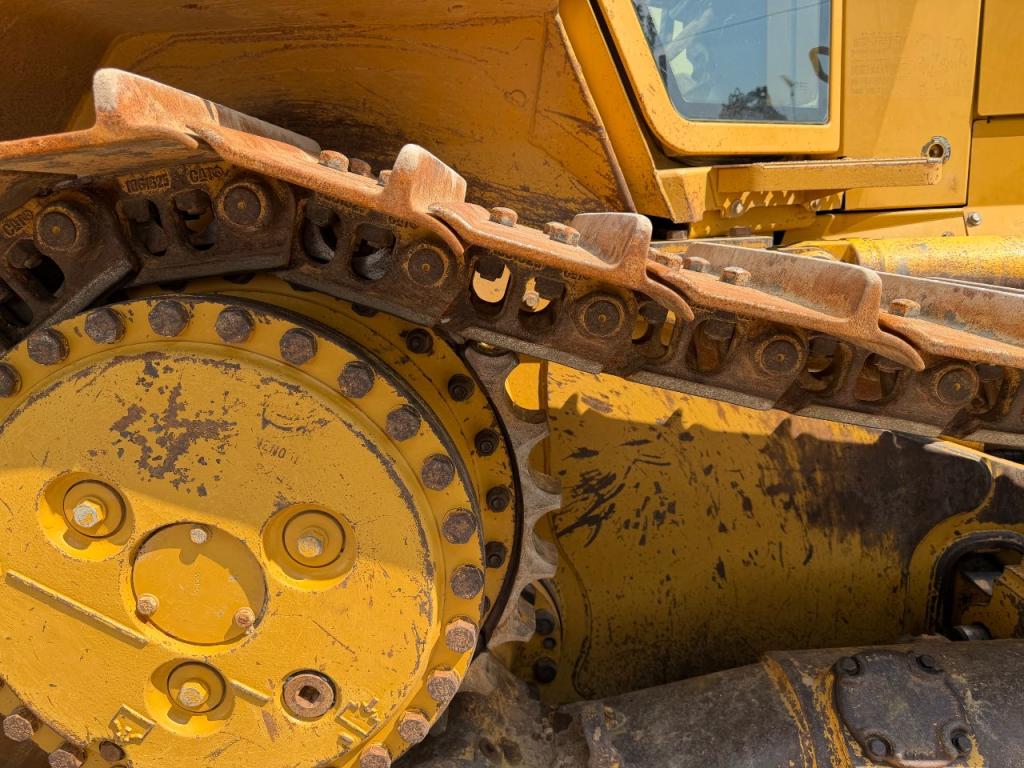Caterpillar D6N Photo 8