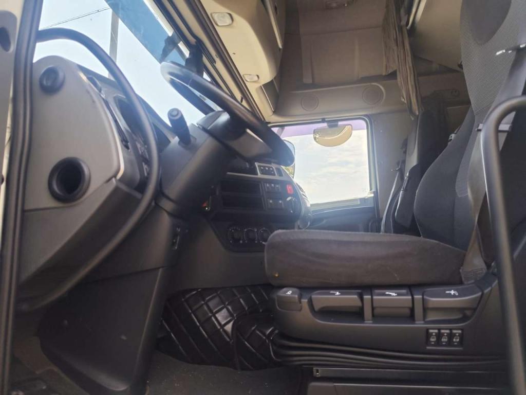 Daf XF460 Photo 26