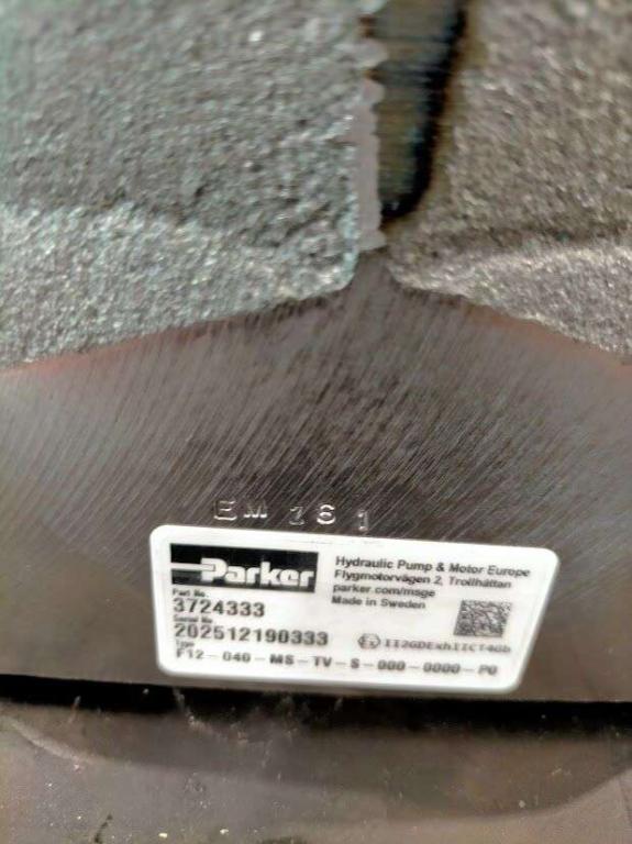Parker F12 Photo 4