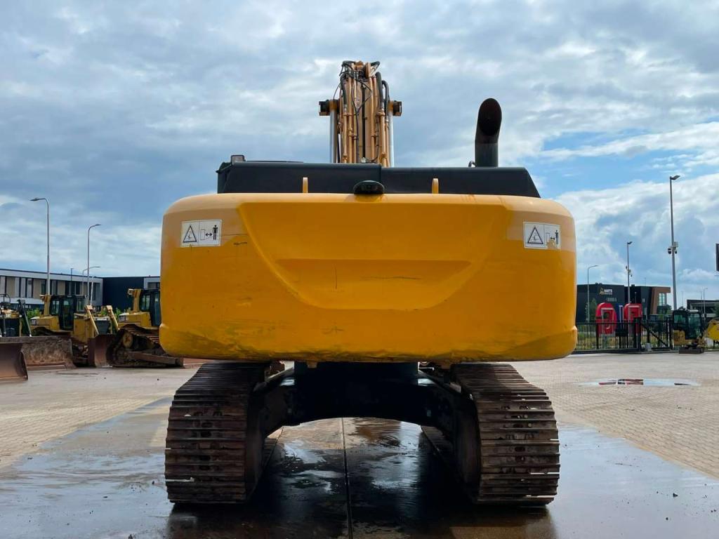 Hitachi ZX350LCN-5 Photo 4