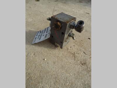 Valve de direction d'urgence pour Hitachi ZW310 en vente par OLM 90 Srl