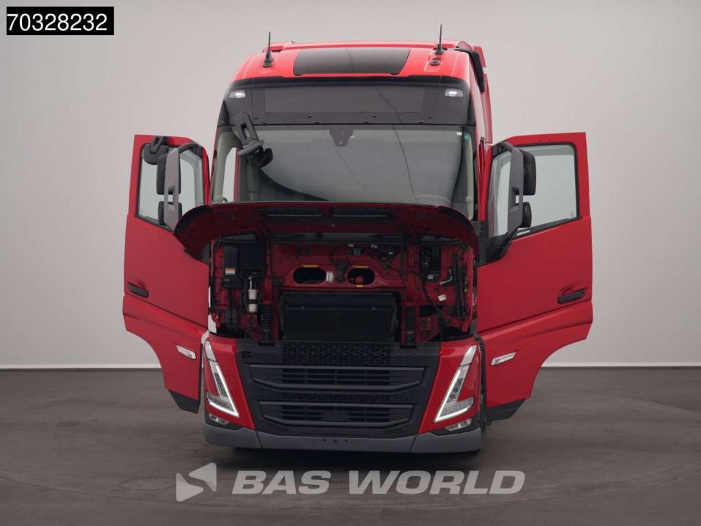 Volvo FH 460 4X2 Mega XL 2x Tanks Navi ACC Photo 9