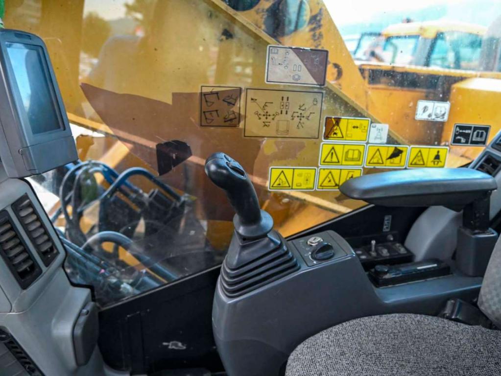 Caterpillar 321D Photo 30