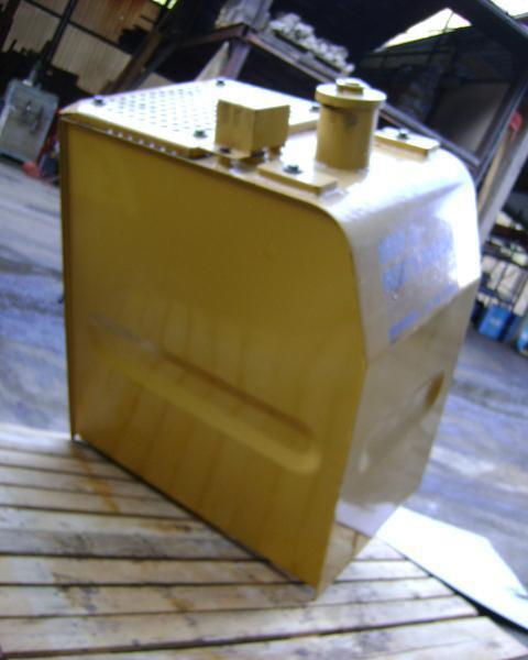Réservoir pour Caterpillar 312 Photo 4