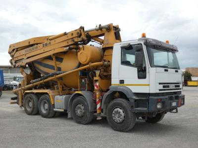 Iveco EUROTRAKKER 410E44H Photo 1