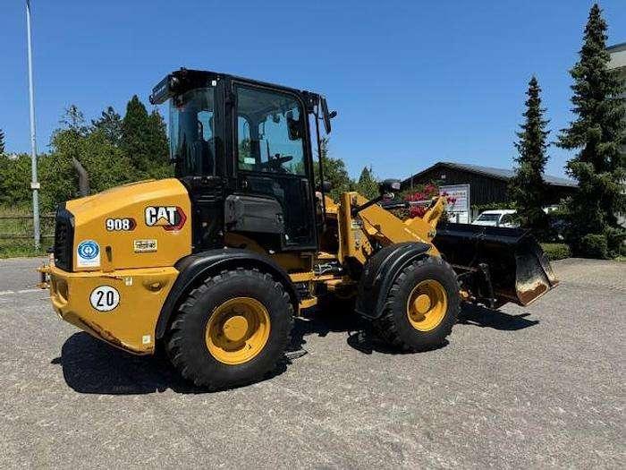 Caterpillar 908 Photo 2
