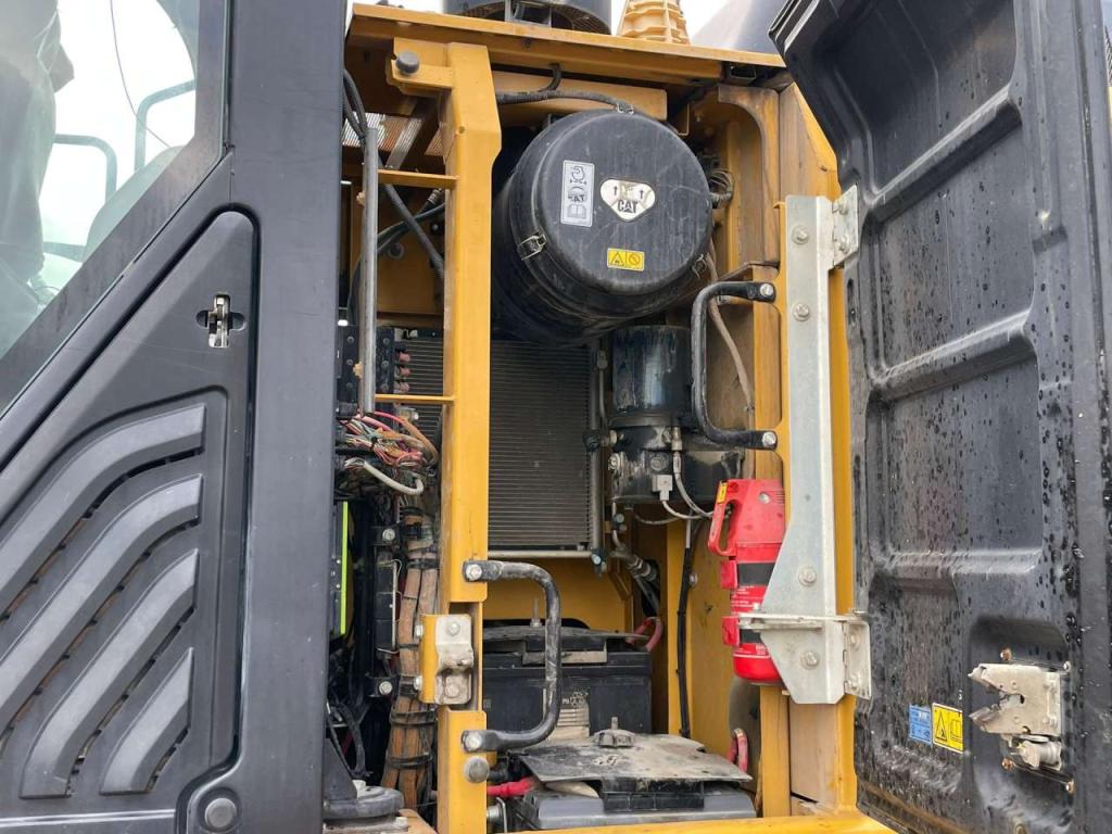 Caterpillar 324EL Photo 27