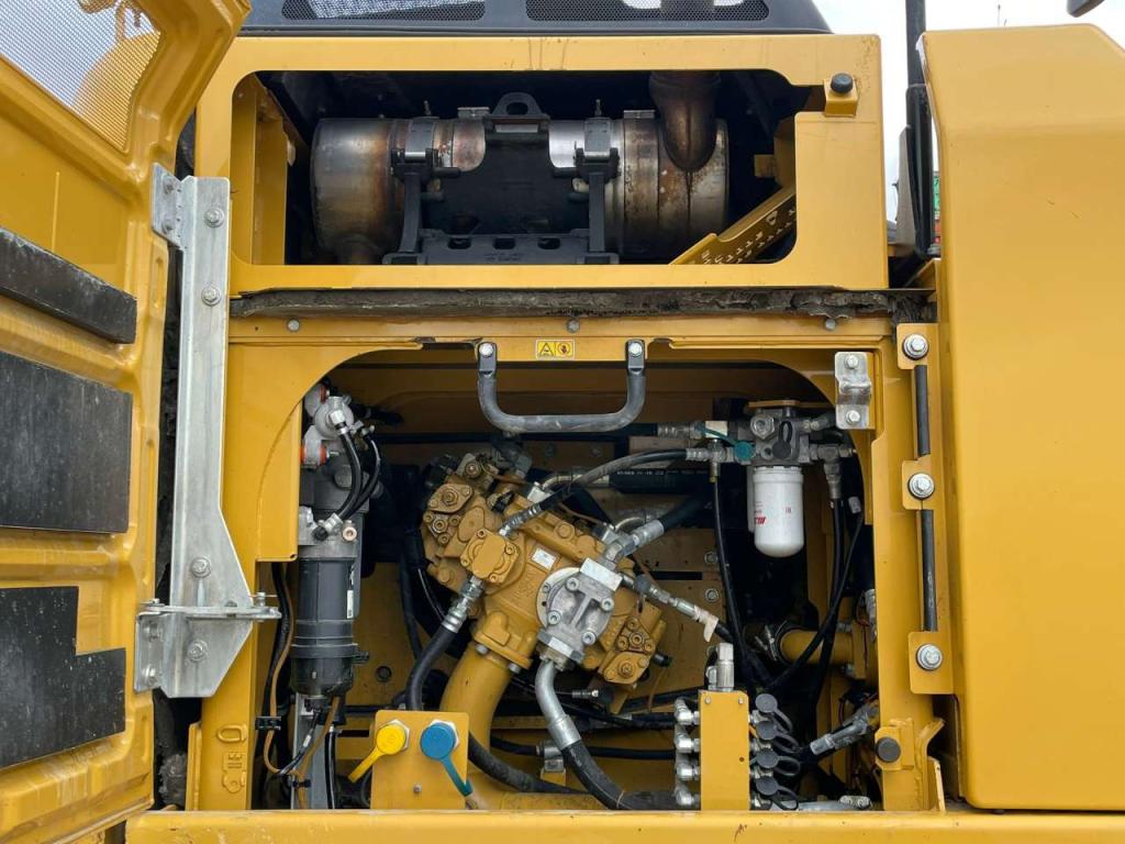 Caterpillar 324EL Photo 28