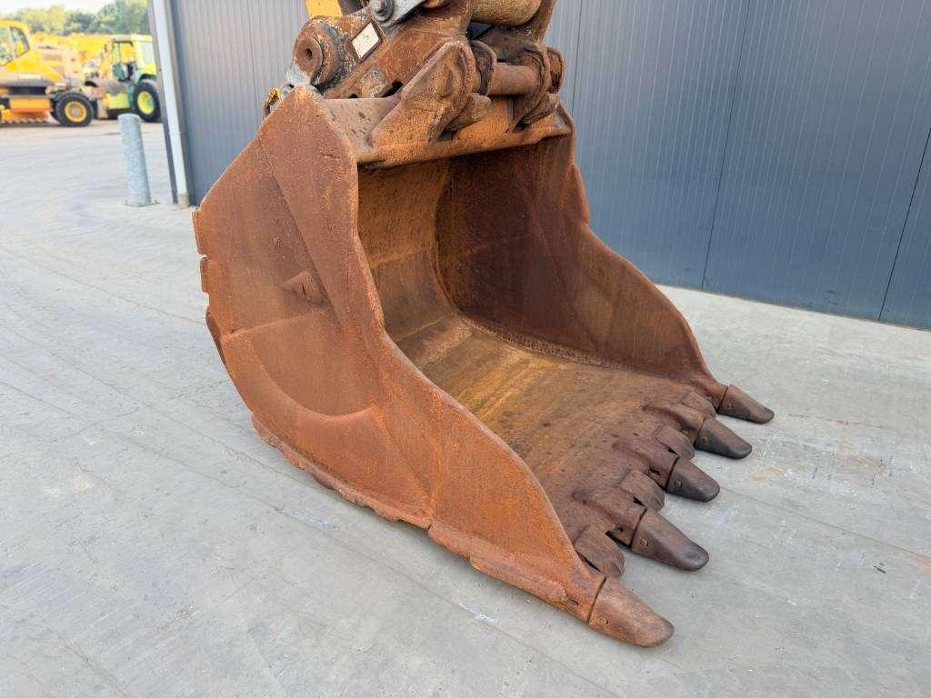 Caterpillar 352F Photo 17