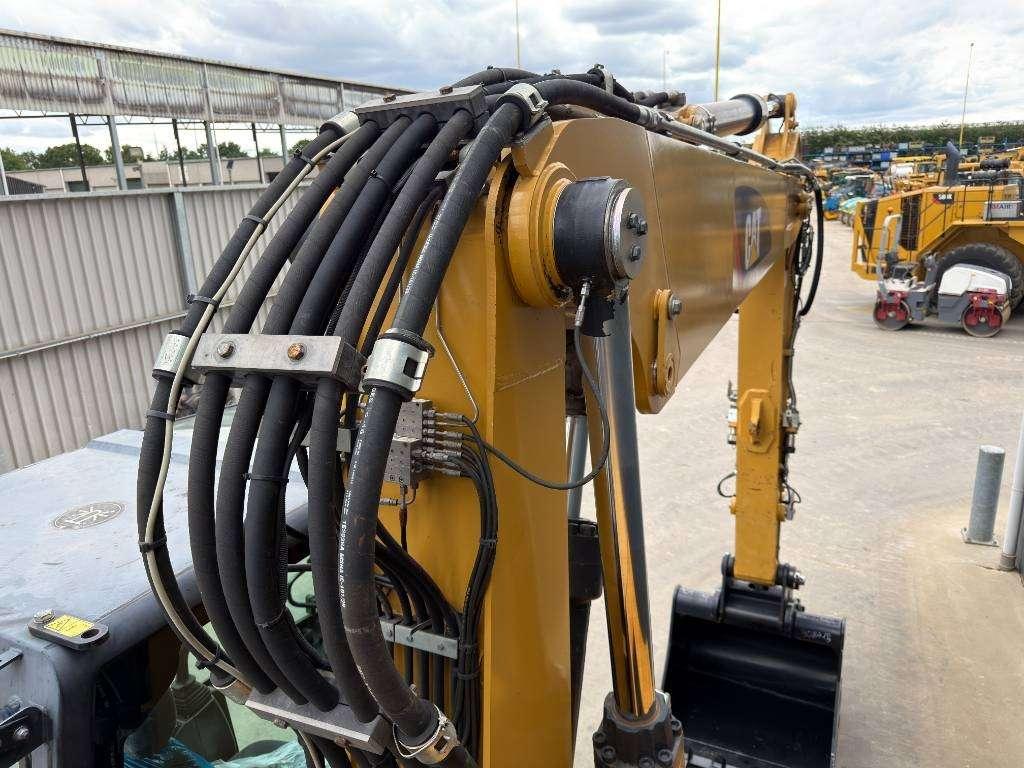 Caterpillar M318F Photo 25