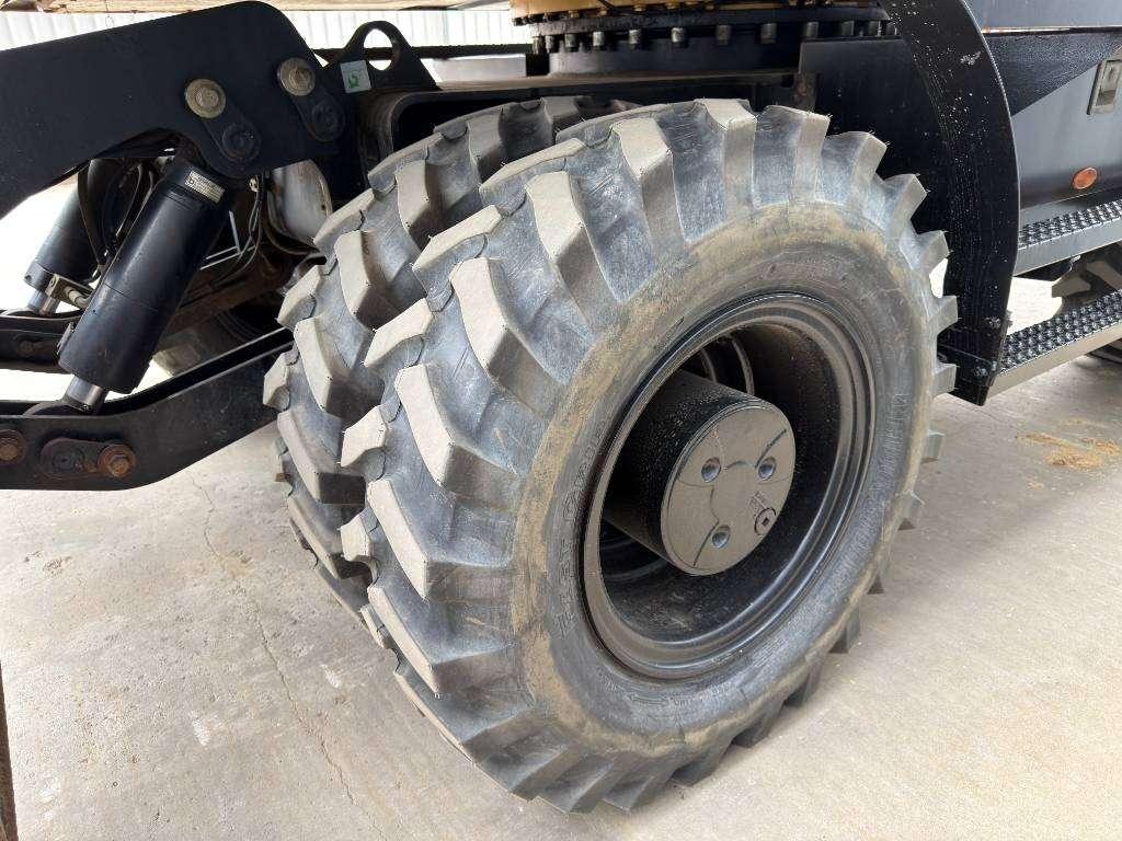 Caterpillar M318F Photo 30