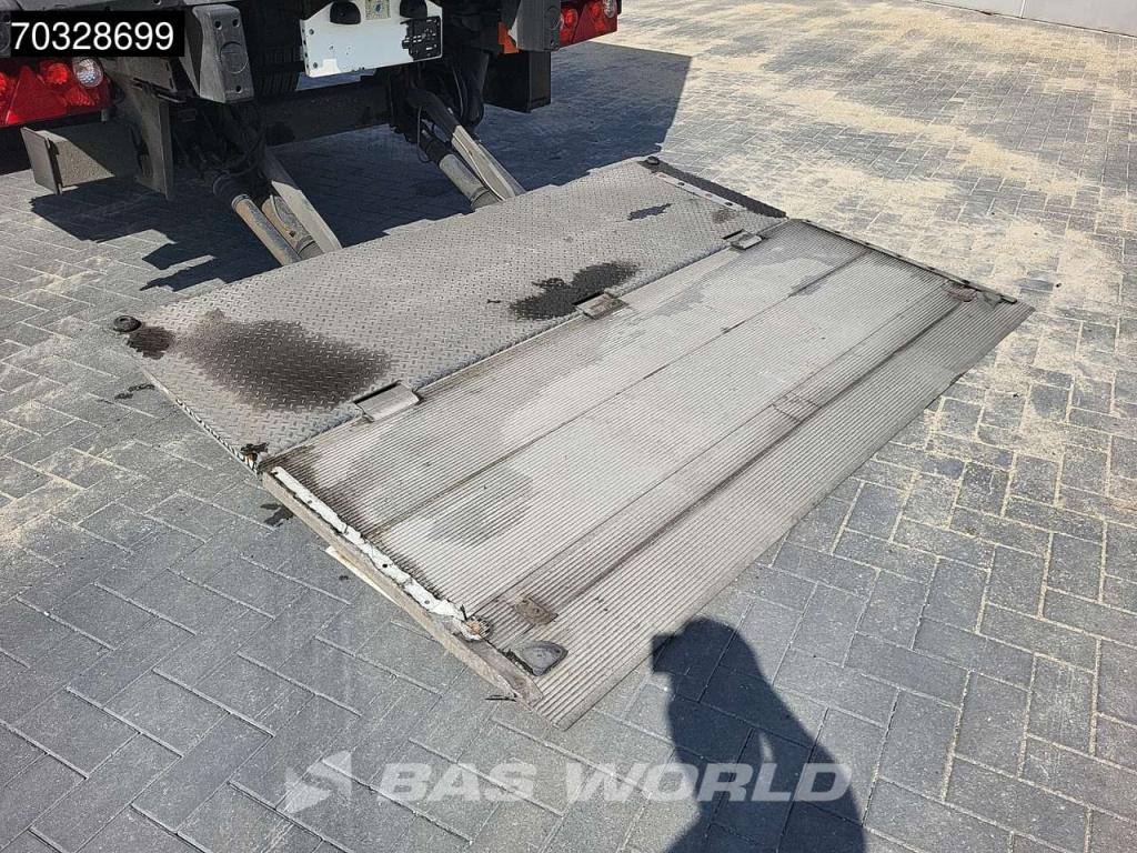 Schmitz SCB*S3B Tailgate 250x270cm Photo 11