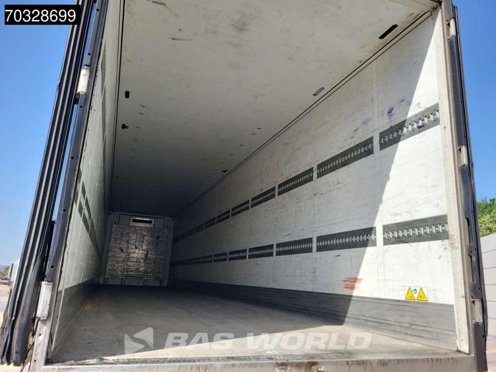 Schmitz SCB*S3B Tailgate 250x270cm Photo 18
