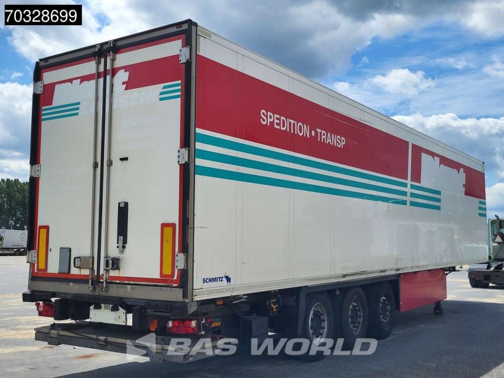 Schmitz SCB*S3B Tailgate 250x270cm Photo 5