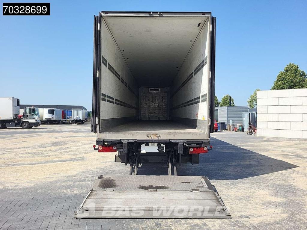 Schmitz SCB*S3B Tailgate 250x270cm Photo 9