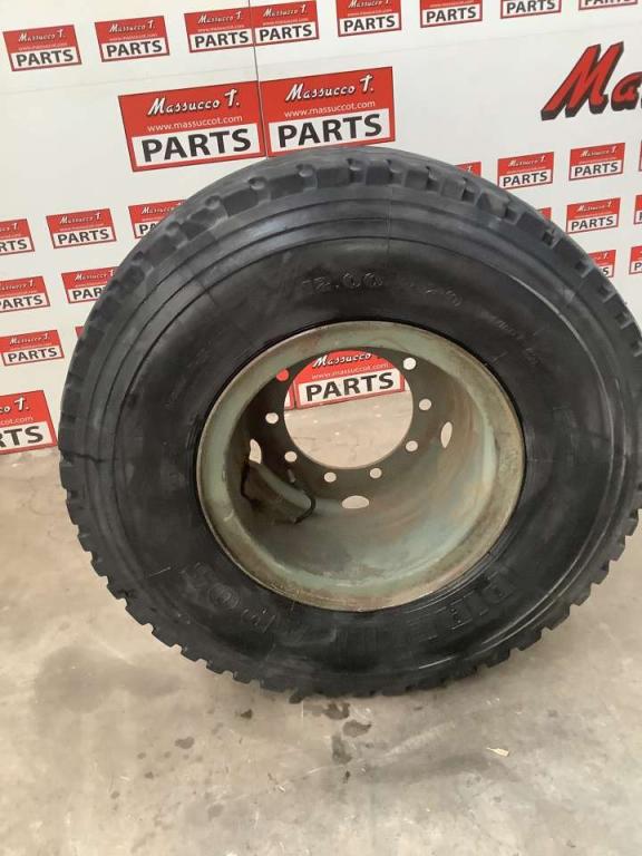 Pneu avec jantes pour Iveco 260/330 F 35 Photo 4