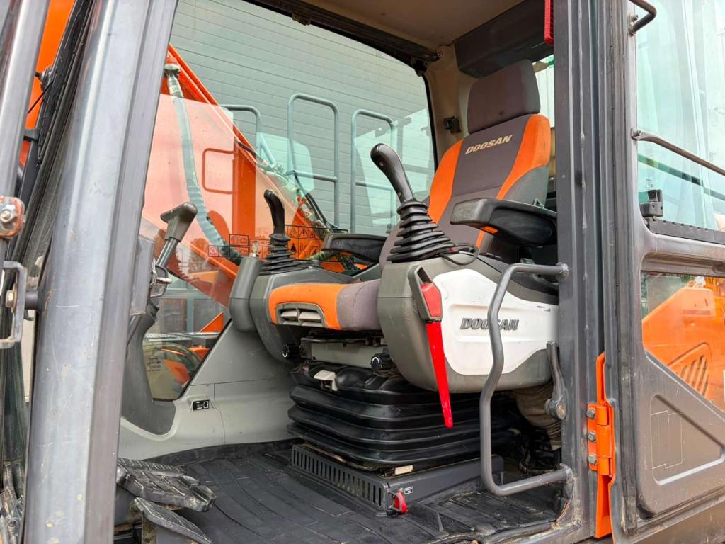 Doosan DX235NLC-5 Photo 19