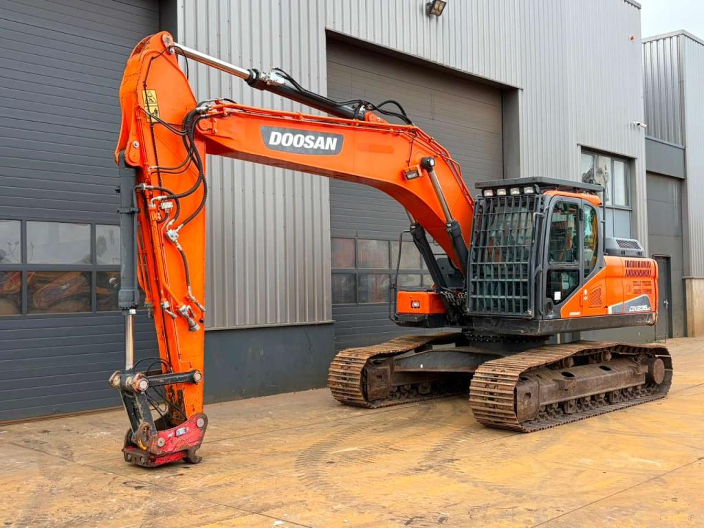 Doosan DX235NLC-5 Photo 2