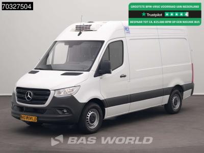 Mercedes-Benz Sprinter 317 CDI Koelwagen Vriezer 170PK L2H2 Airco Cruise Camera MBUX CarPlay Euro6 L2 Koel Koeler en vente par BAS World B.V.