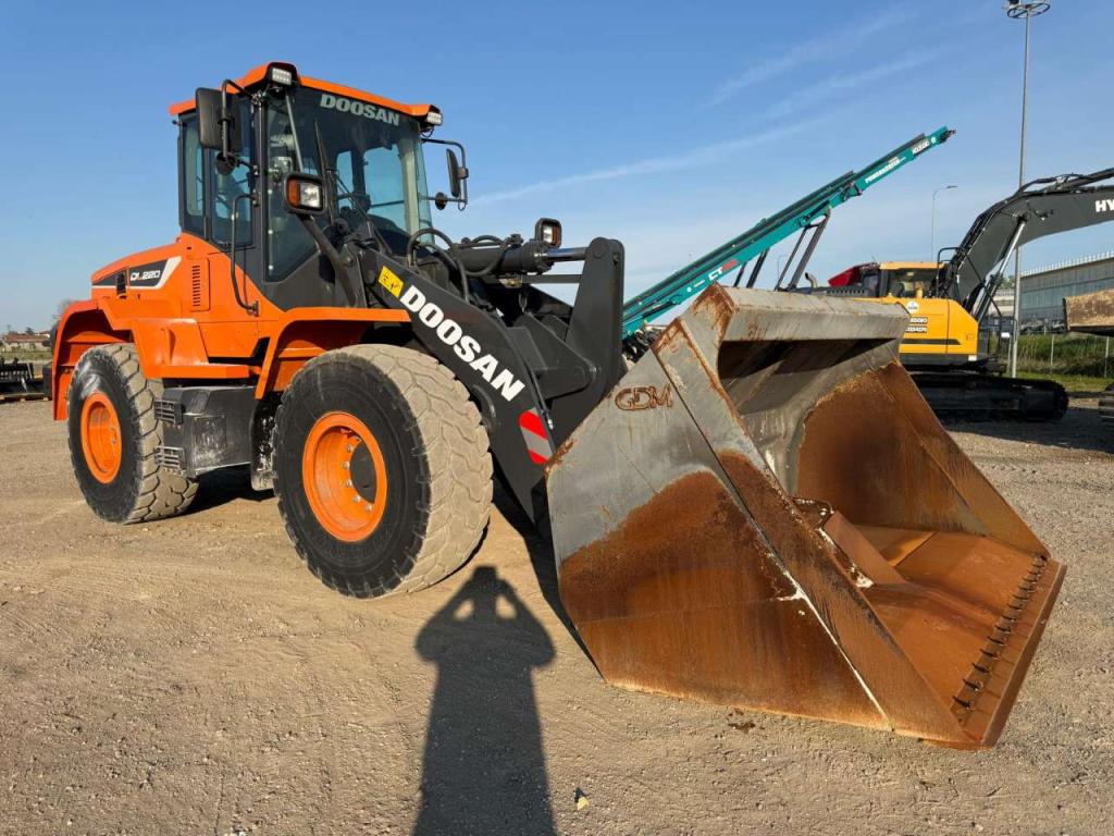 Doosan DL220-5 Photo 5