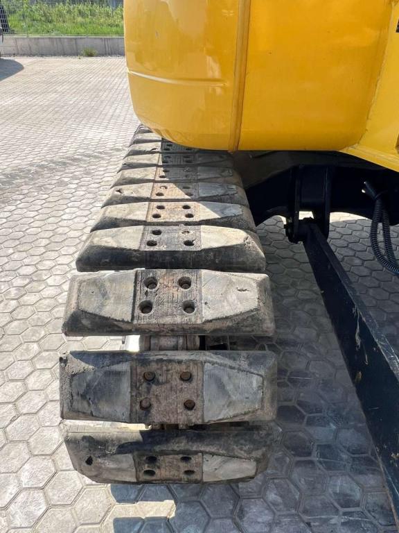 Komatsu PC80MR-5E0 Photo 8