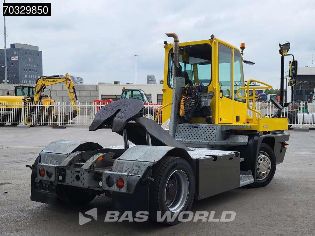 Terberg YT223 4X2 Big-Axle Hebesattel Photo 5