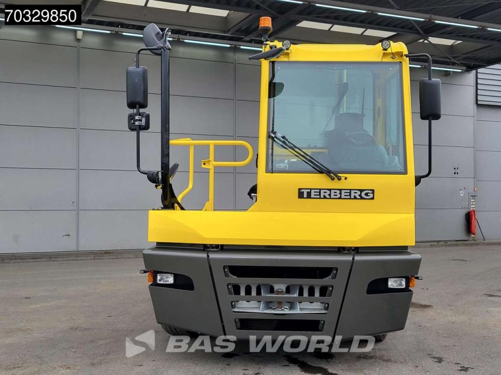 Terberg YT223 4X2 Big-Axle Hebesattel Photo 7