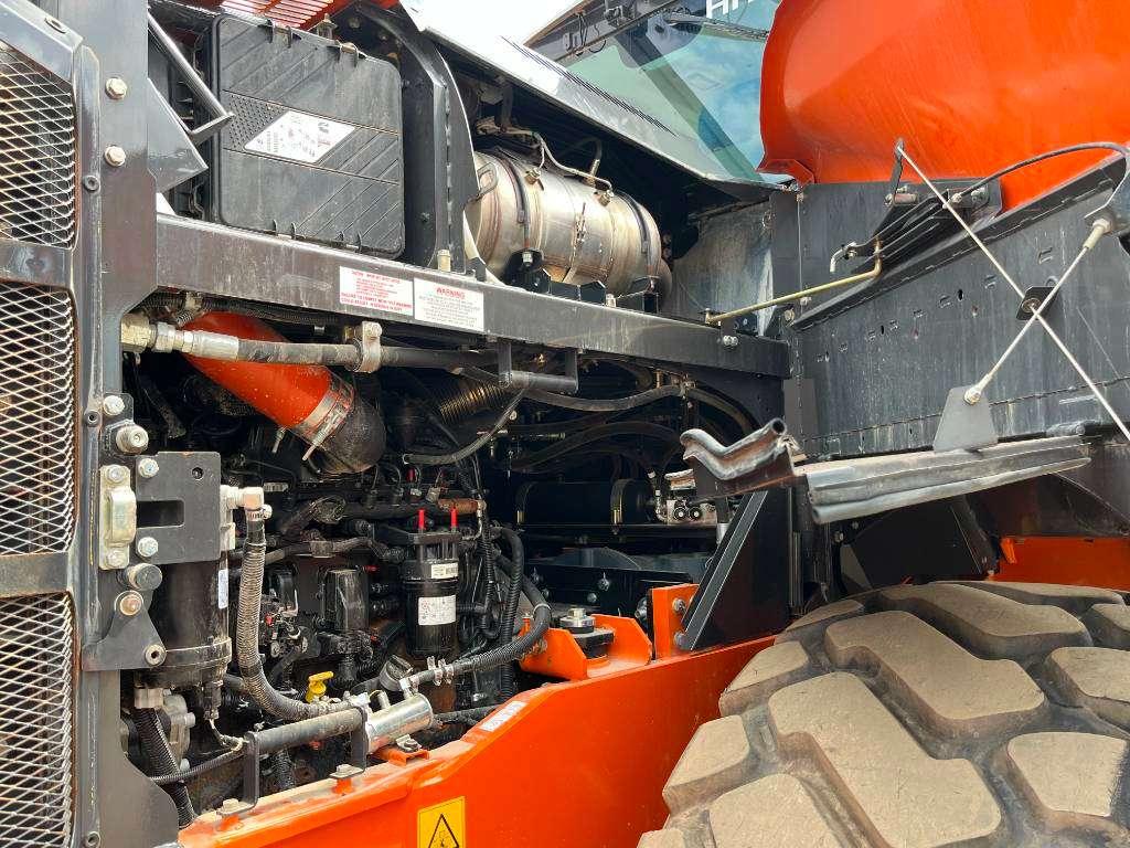 Hitachi ZW310-6 - Automatic Greasing / GOOD TYRES Photo 29