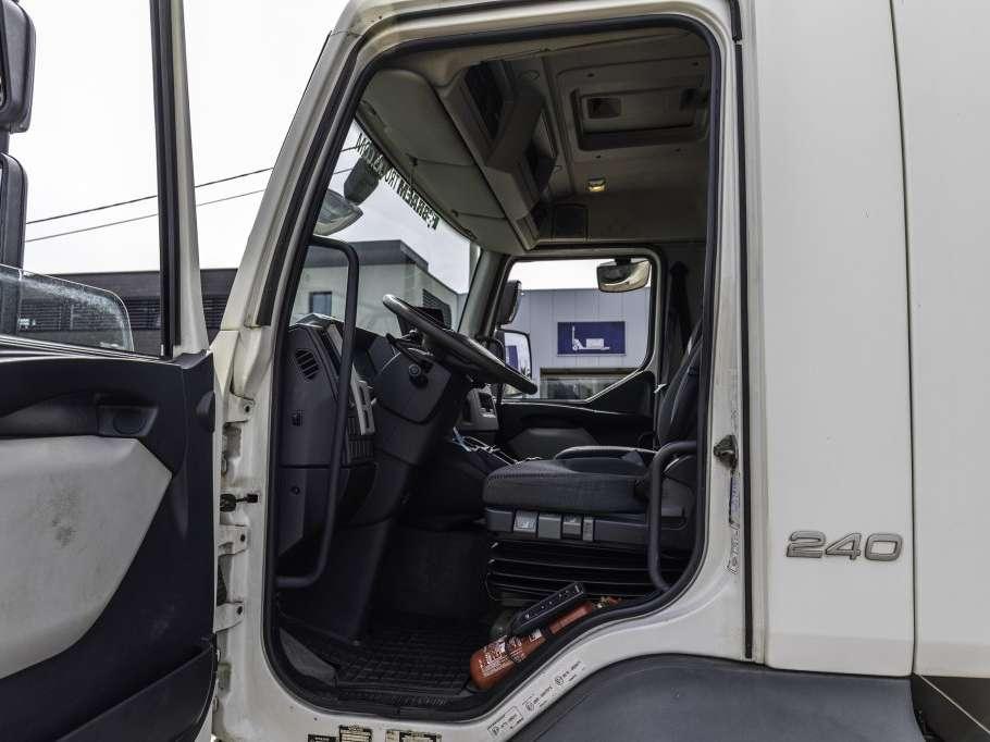 Volvo FL 240 (12T.) + DHOLLANDIA 2T. Photo 10