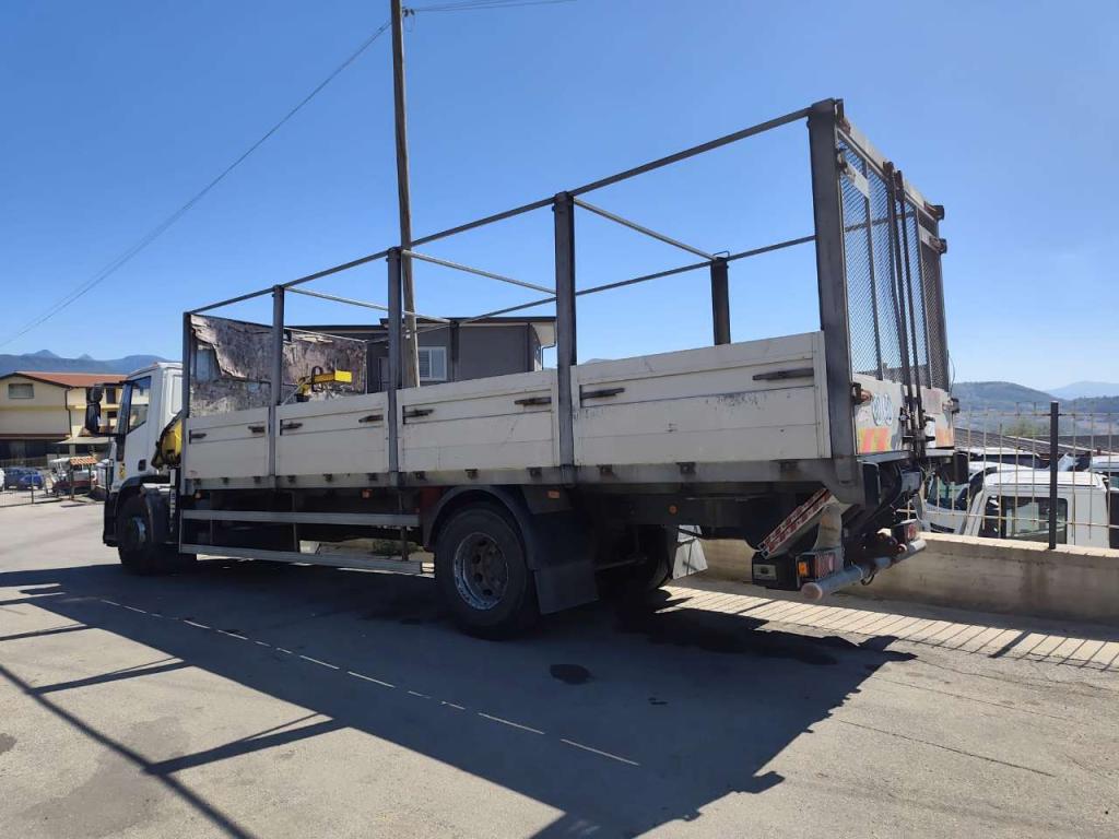 Iveco EUROCARGO 180E25K Photo 14
