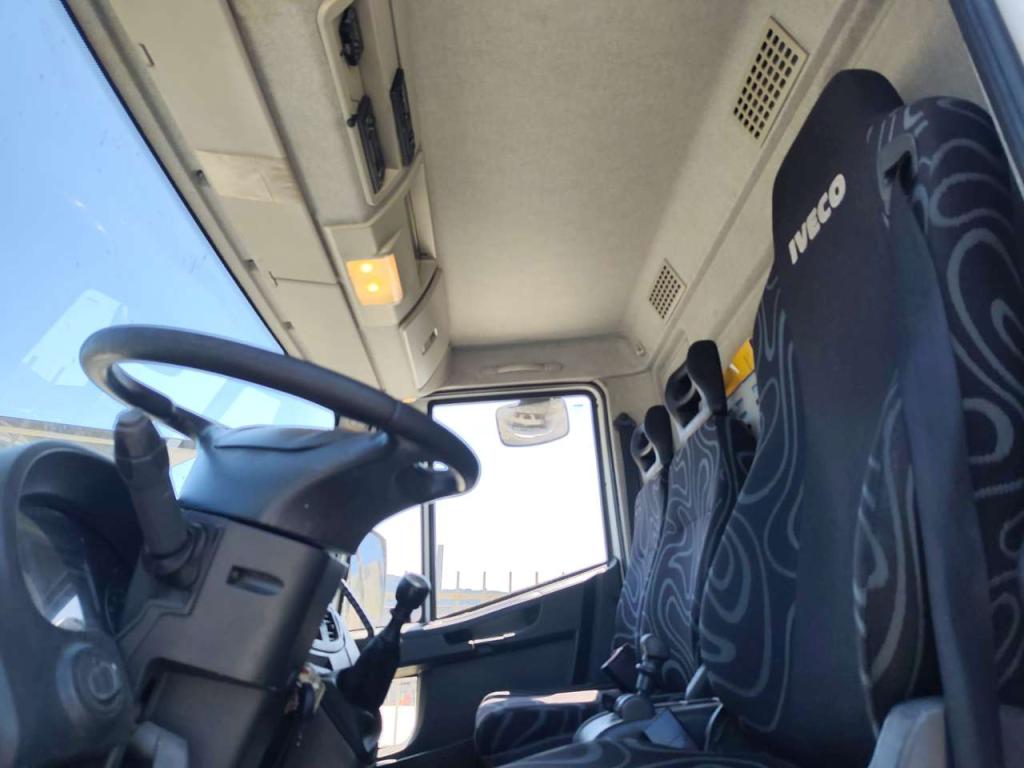 Iveco EUROCARGO 180E25K Photo 15