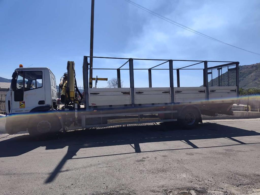 Iveco EUROCARGO 180E25K Photo 16